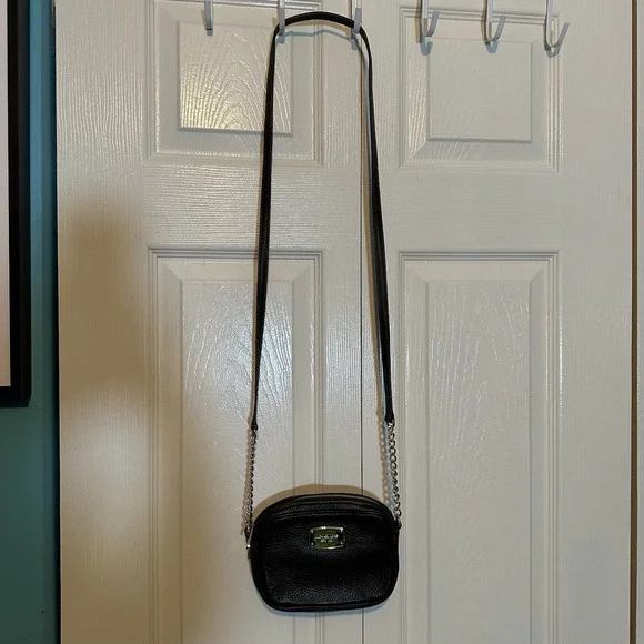 Authentic‎ Michael Kors Green Leather Small Crossbody Bag Purse Wallet - Picture 4 of 4